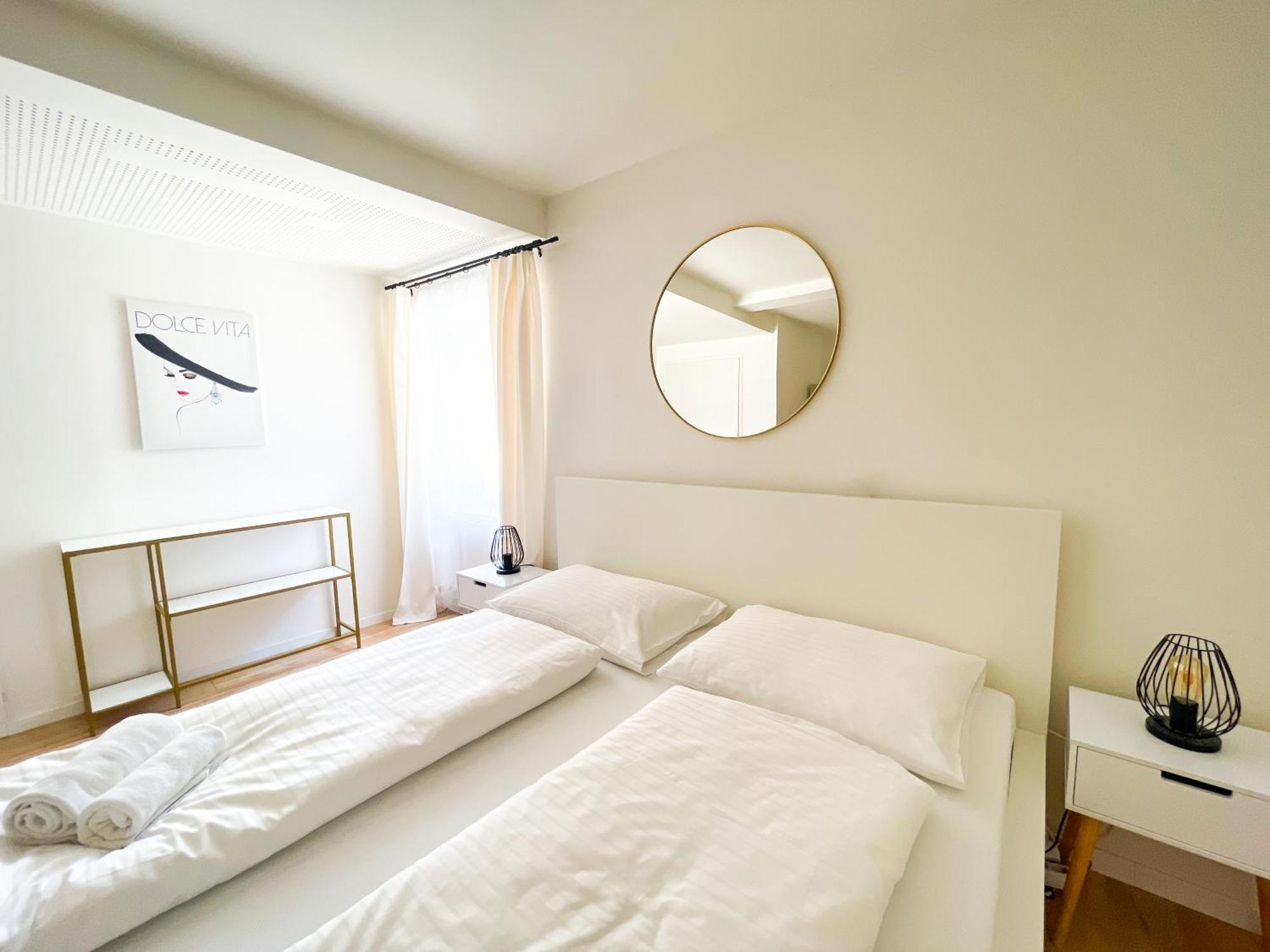 Contactless Self-Check-In - Stayhere Central City Suite 1 Graz Zewnętrze zdjęcie